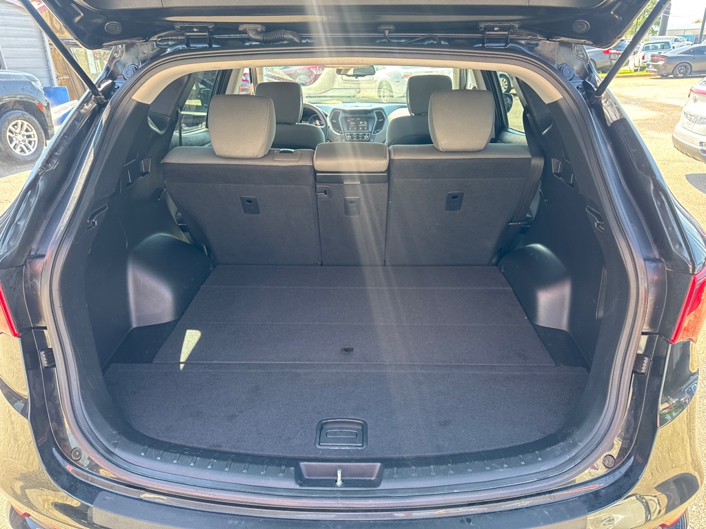 Photo 8 of this HYUNDAI SANTA FE SPORT