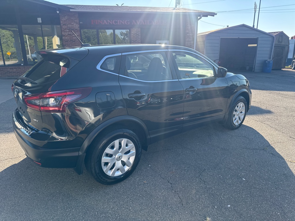 Photo 5 of this NISSAN ROGUE SPORT