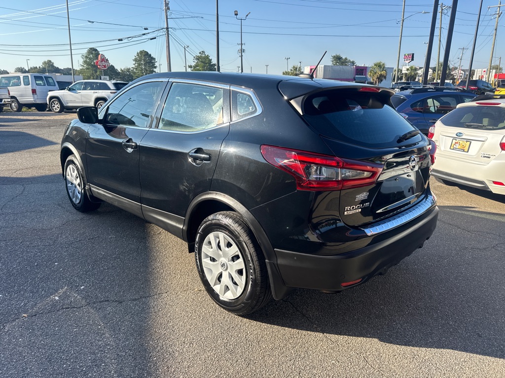Photo 3 of this NISSAN ROGUE SPORT
