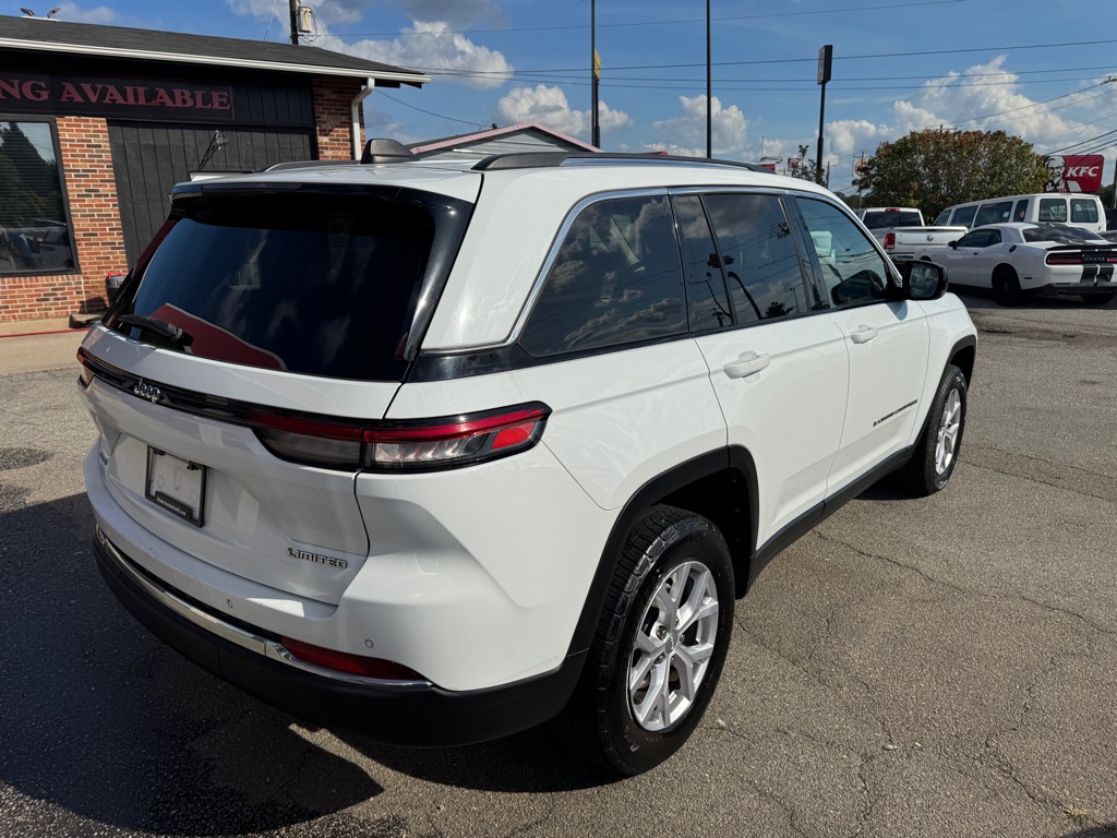 Photo 5 of this JEEP GRAND CHEROKEE