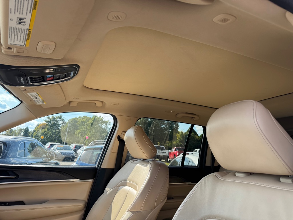 Photo 8 of this JEEP GRAND CHEROKEE