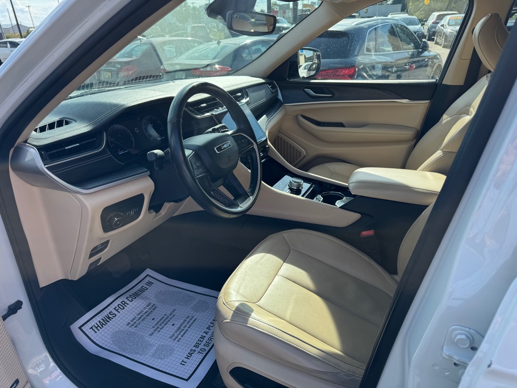 Photo 7 of this JEEP GRAND CHEROKEE