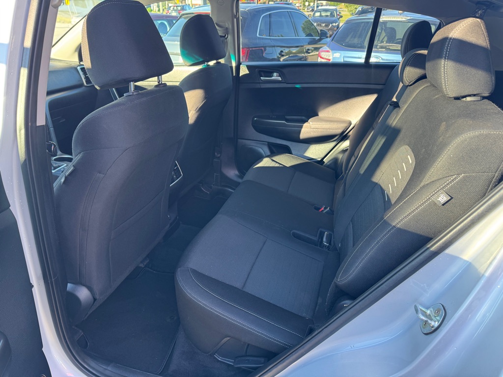 Photo 8 of this KIA SPORTAGE