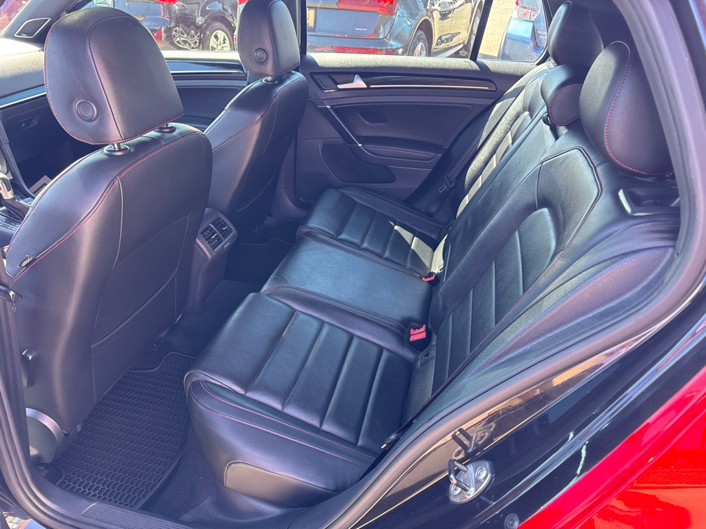 Photo 9 of this VOLKSWAGEN GTI