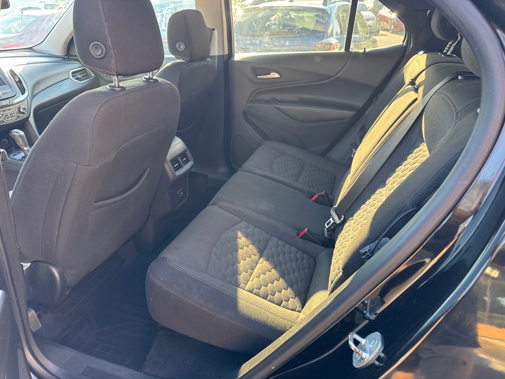 Photo 8 of this CHEVROLET EQUINOX