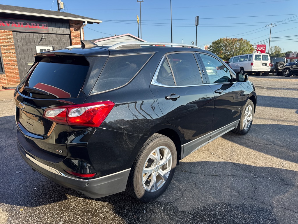Photo 5 of this CHEVROLET EQUINOX