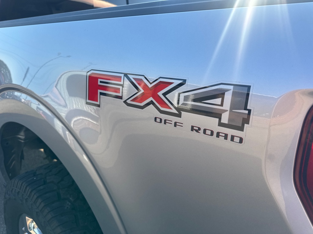 Photo 4 of this FORD F150