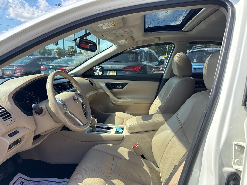 Photo 8 of this NISSAN ALTIMA