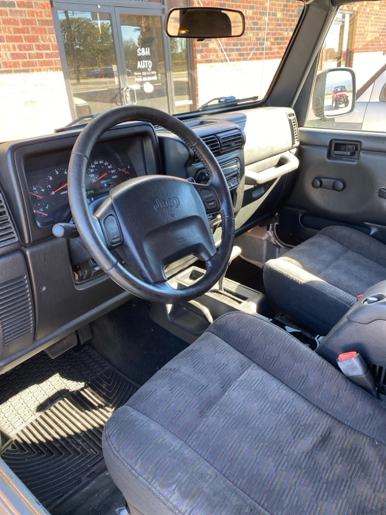 Photo 5 of this JEEP WRANGLER / TJ