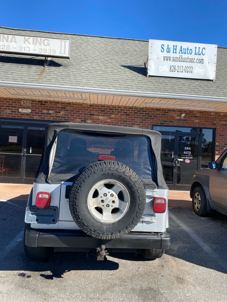 Photo 4 of this JEEP WRANGLER / TJ