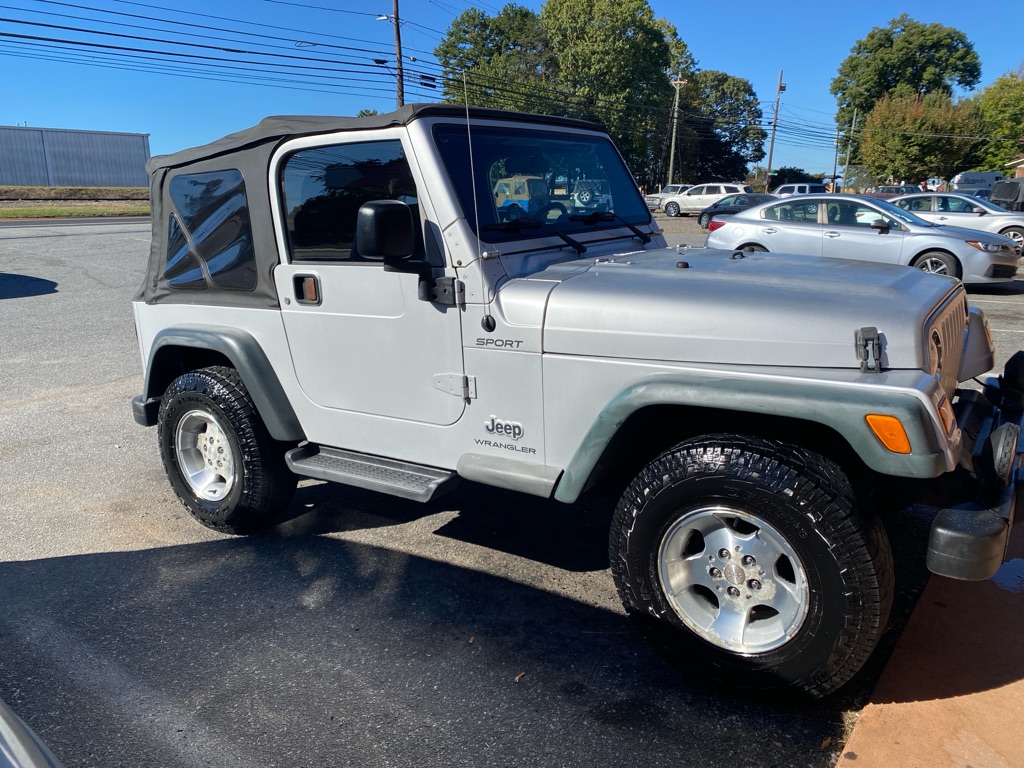 Photo 3 of this JEEP WRANGLER / TJ