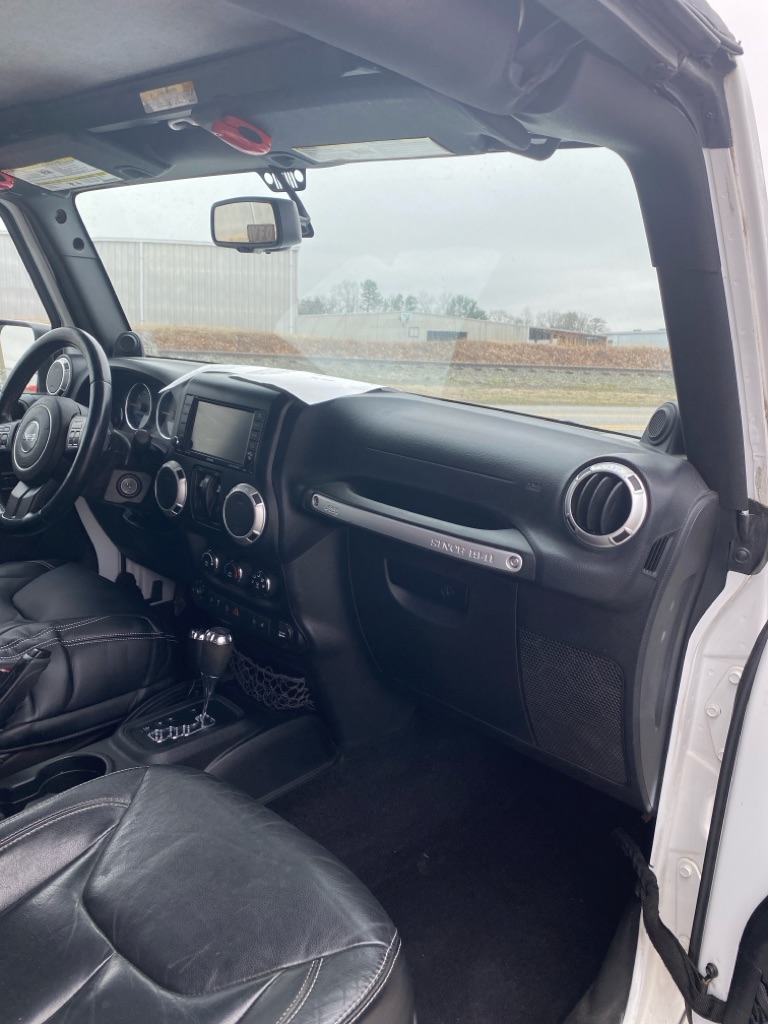 Photo 8 of this JEEP WRANGLER