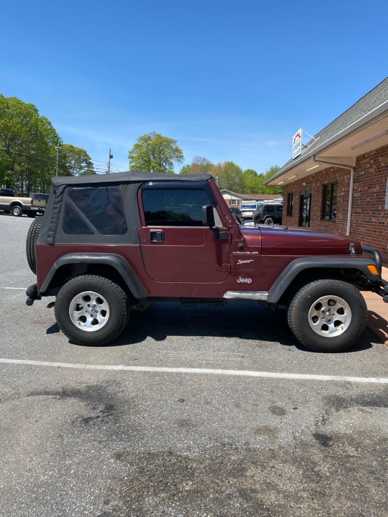 Photo 3 of this JEEP WRANGLER / TJ