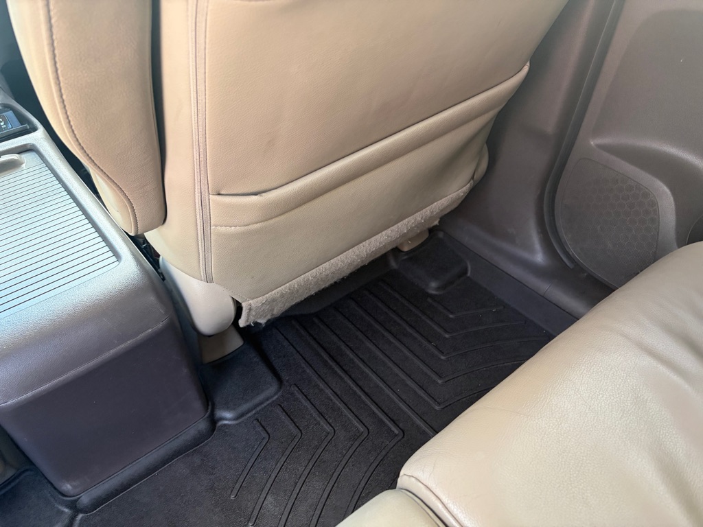 Photo 25 of this HONDA CR-V