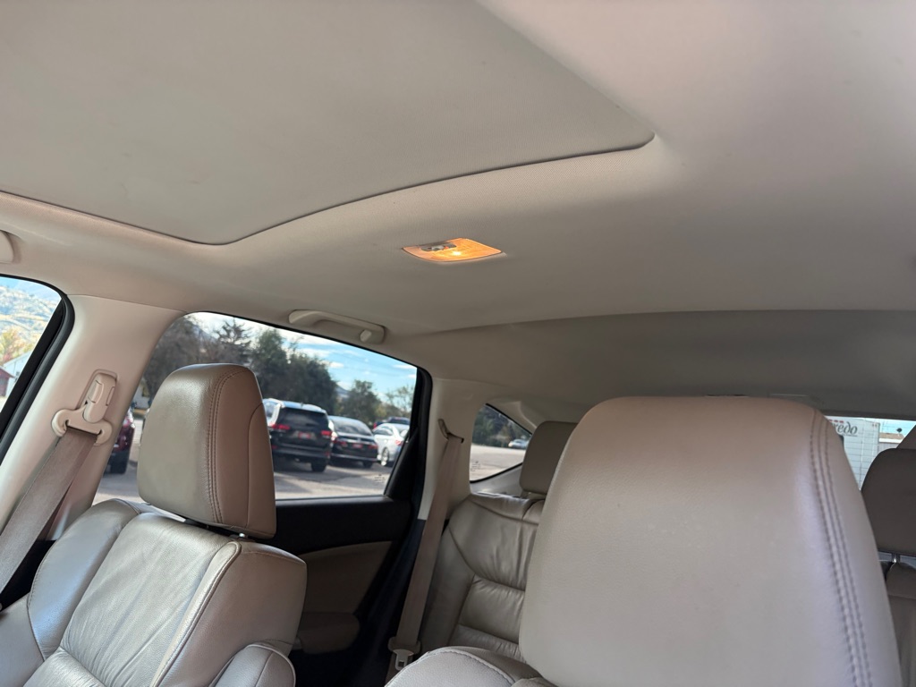 Photo 21 of this HONDA CR-V