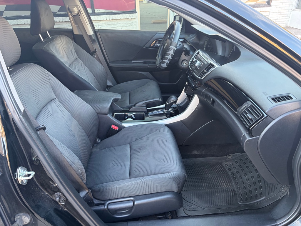 Photo 21 of this HONDA ACCORD