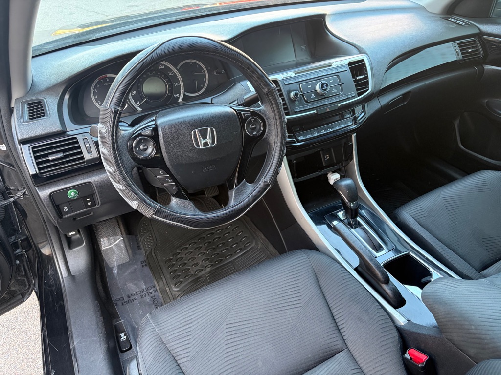 Photo 15 of this HONDA ACCORD