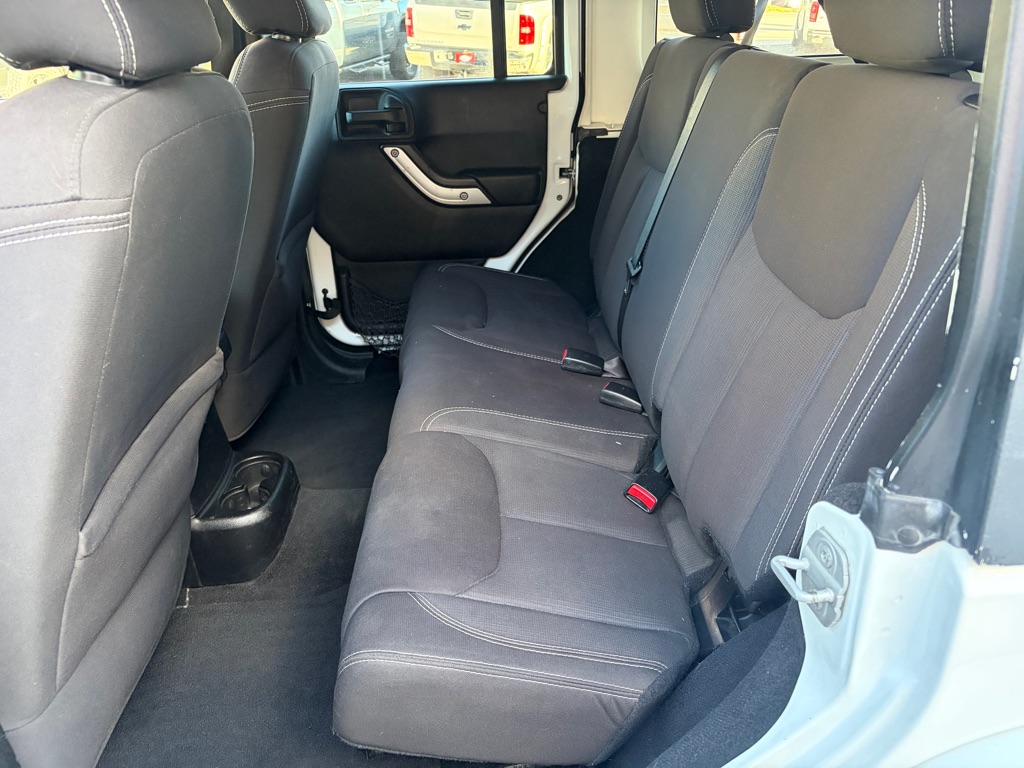 Photo 20 of this JEEP WRANGLER UNLIMI