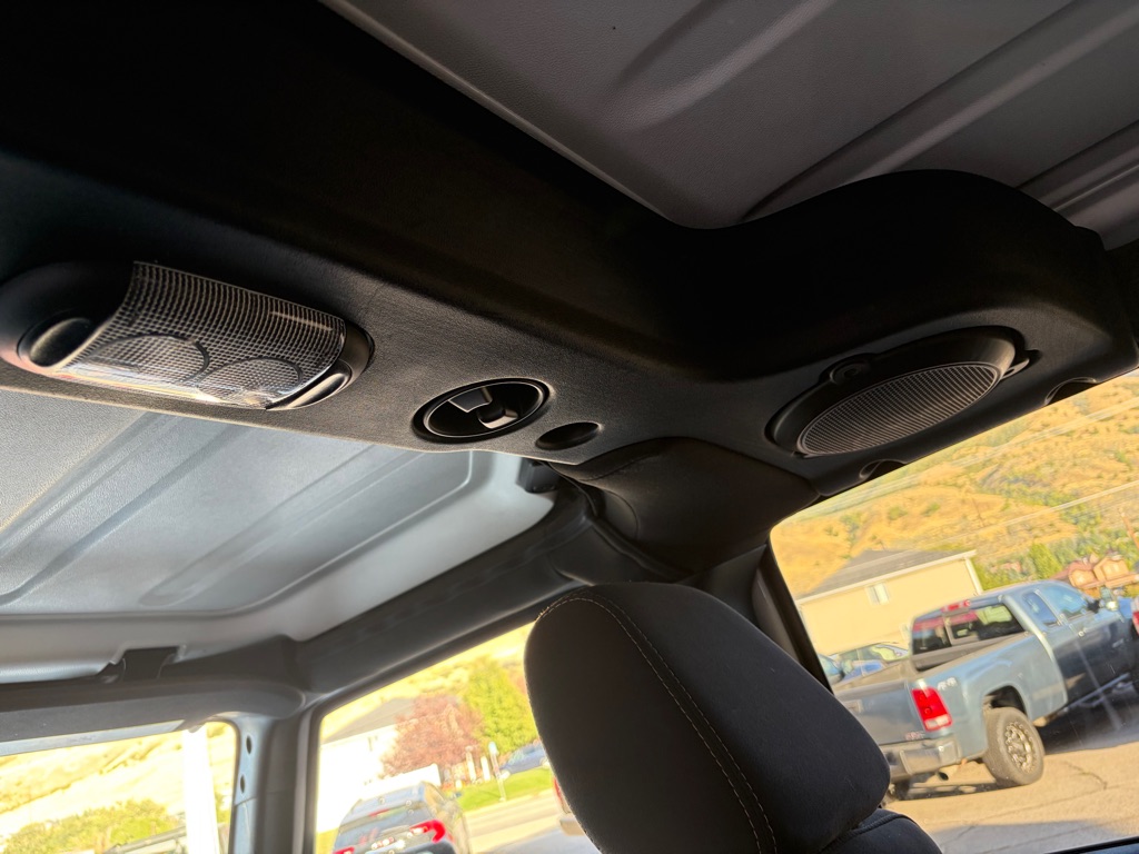 Photo 22 of this JEEP WRANGLER UNLIMI