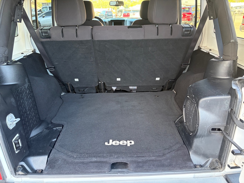Photo 24 of this JEEP WRANGLER UNLIMI