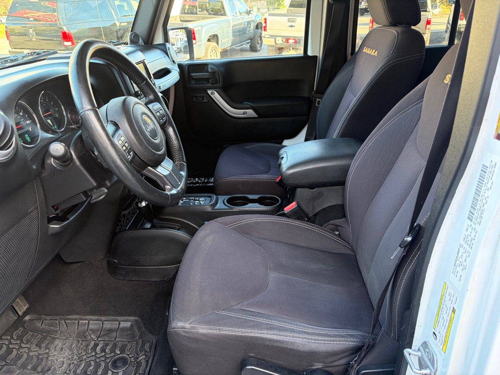 Photo 14 of this JEEP WRANGLER UNLIMI