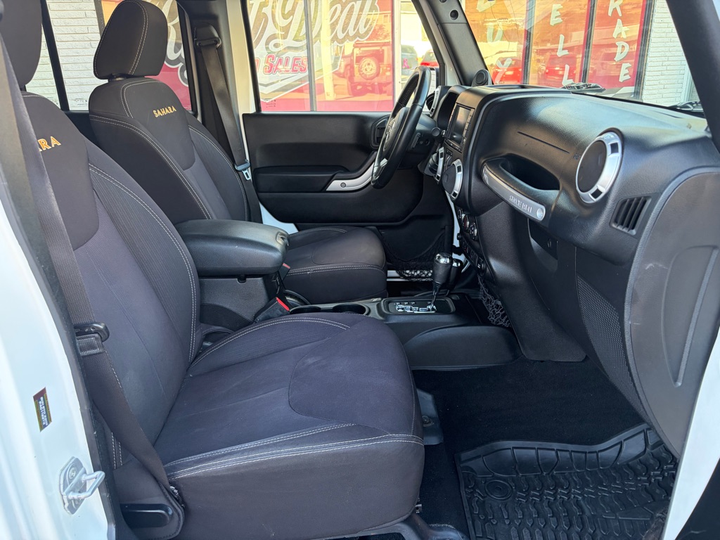 Photo 28 of this JEEP WRANGLER UNLIMI