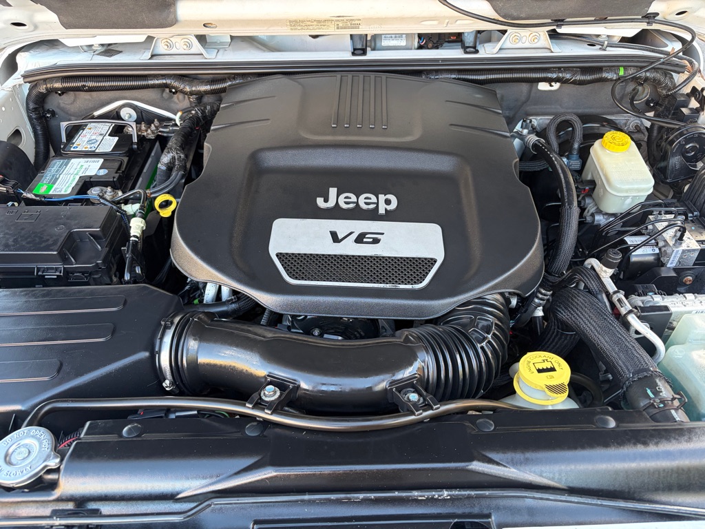 Photo 34 of this JEEP WRANGLER UNLIMI