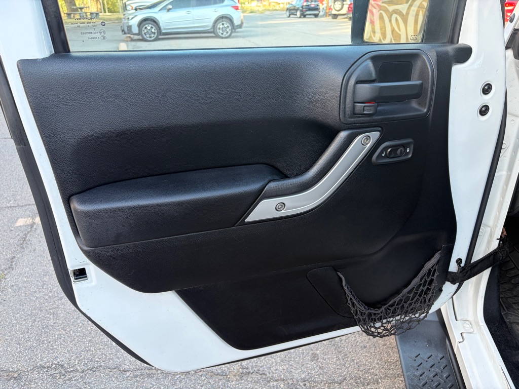 Photo 13 of this JEEP WRANGLER UNLIMI