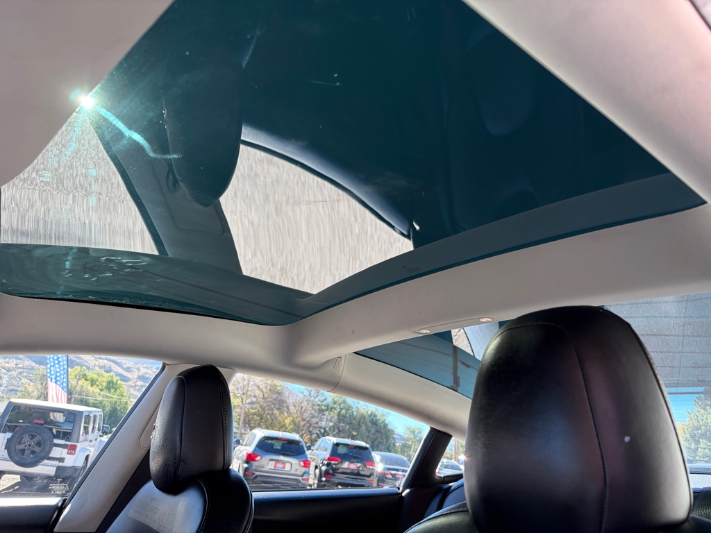 Photo 17 of this TESLA MODEL 3