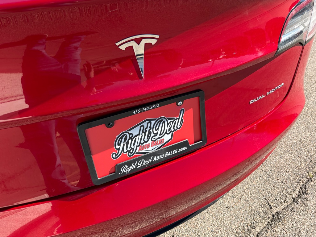 Photo 10 of this TESLA MODEL 3
