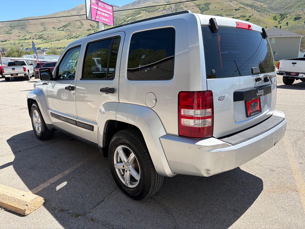 Photo 5 of this JEEP LIBERTY