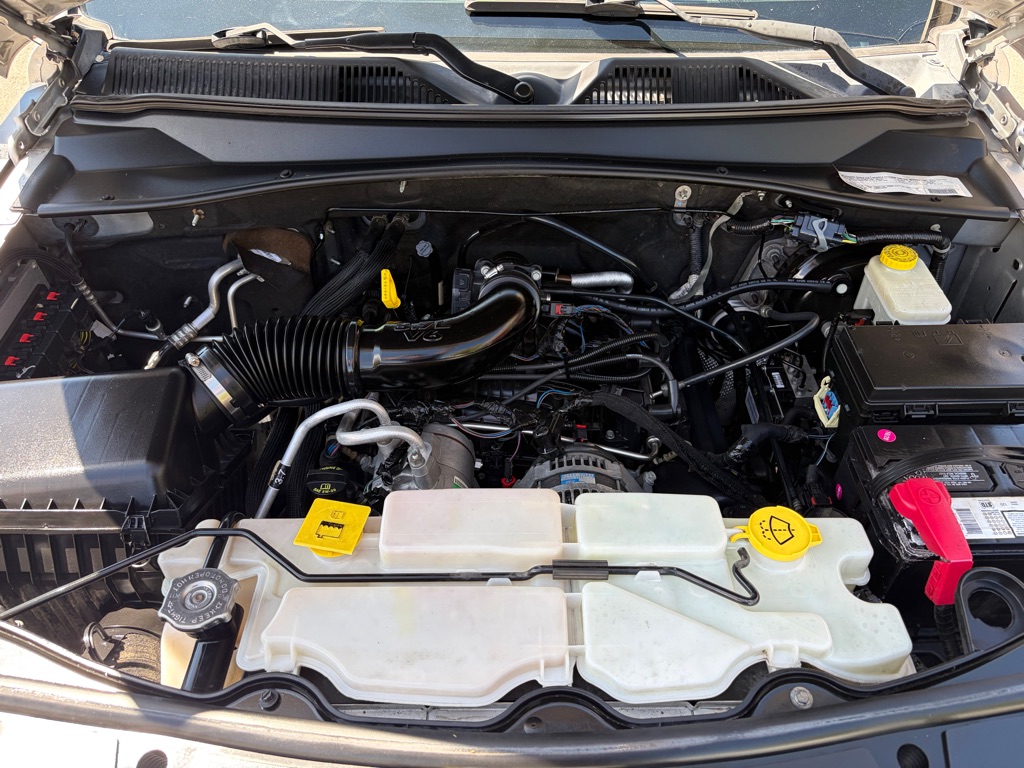 Photo 28 of this JEEP LIBERTY