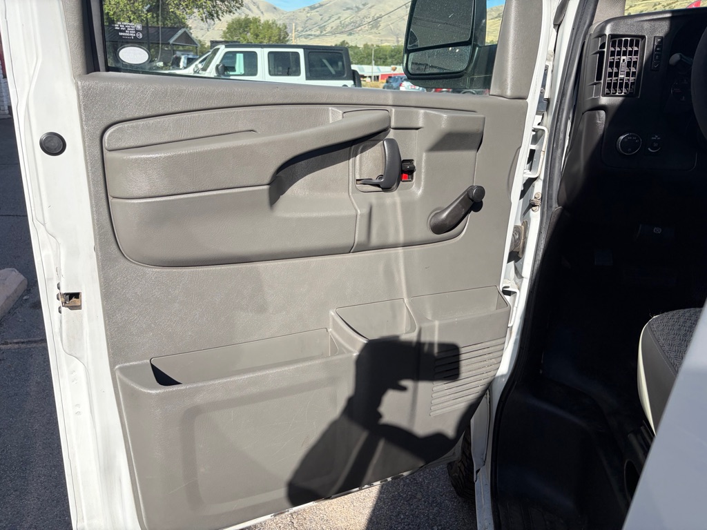 Photo 12 of this CHEVROLET EXPRESS