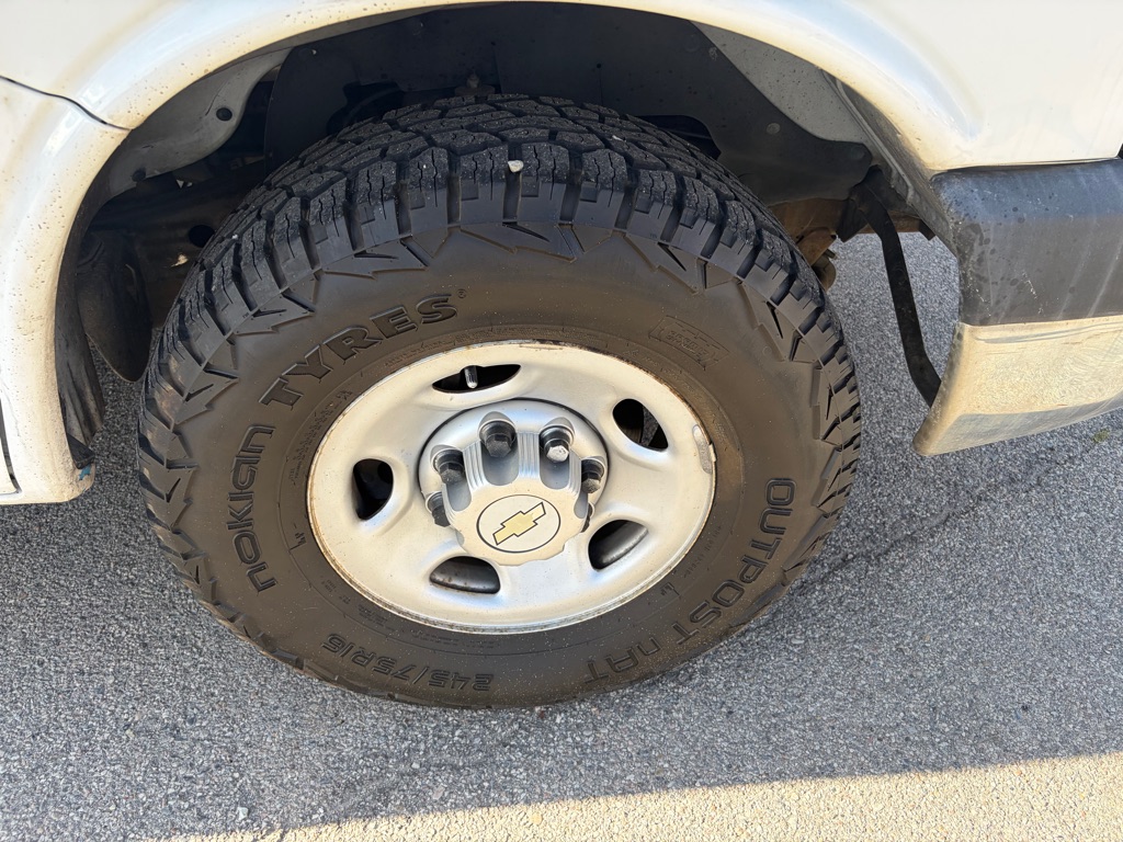 Photo 10 of this CHEVROLET EXPRESS