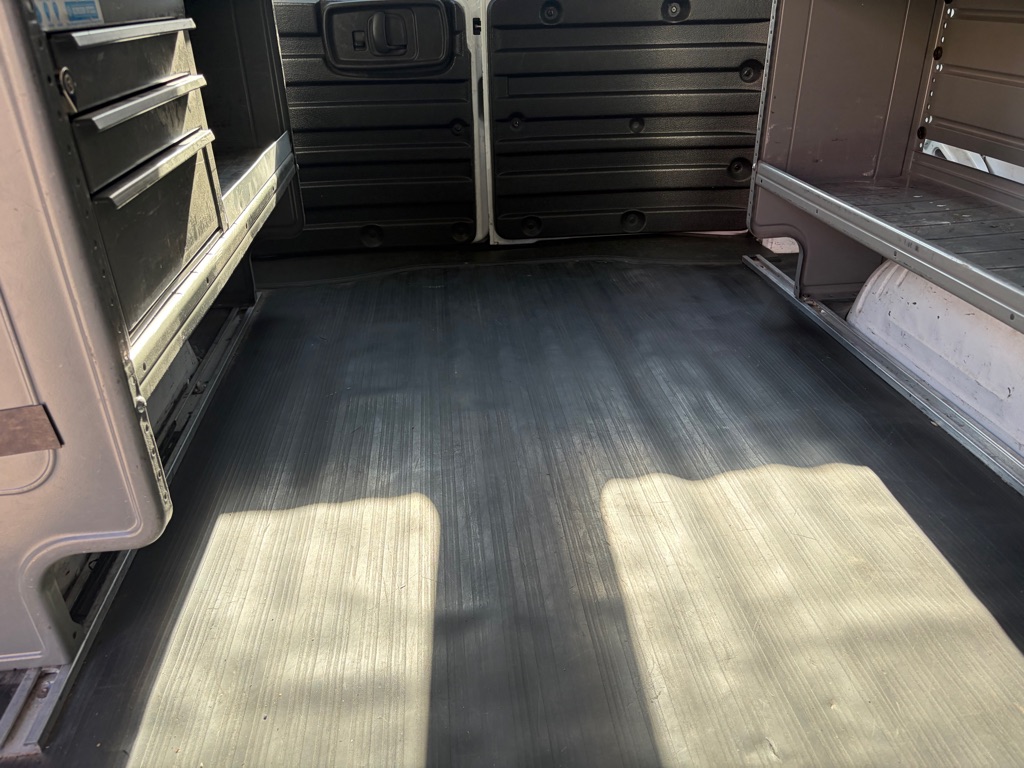 Photo 20 of this CHEVROLET EXPRESS