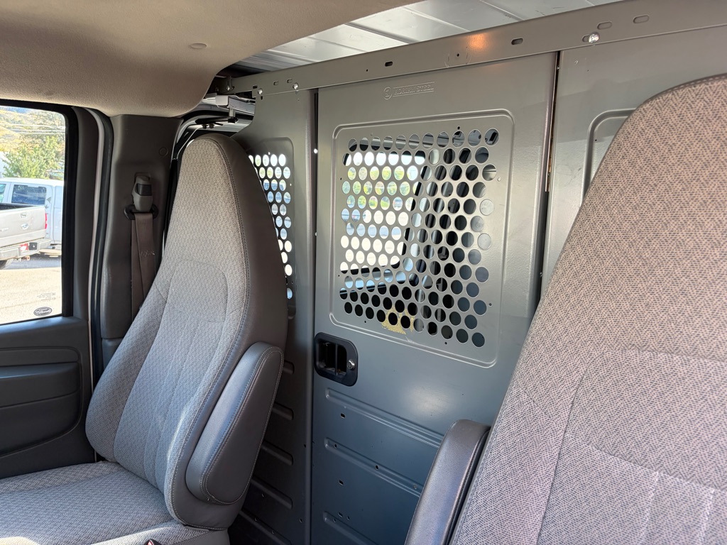 Photo 15 of this CHEVROLET EXPRESS