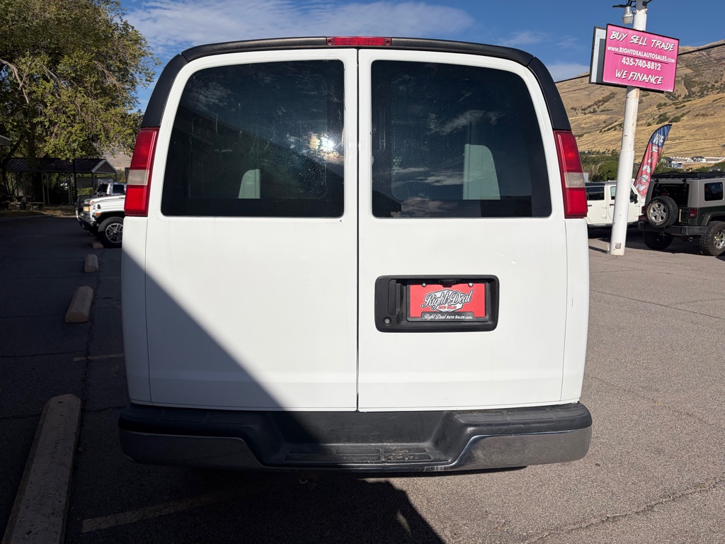 Photo 6 of this CHEVROLET EXPRESS