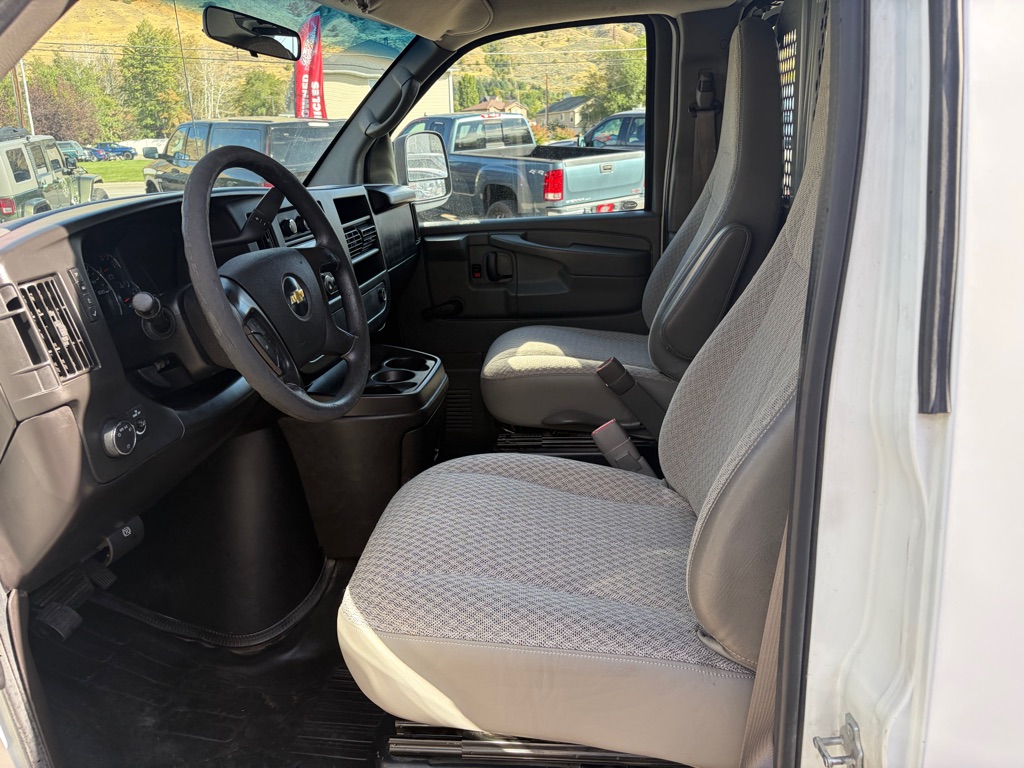 Photo 13 of this CHEVROLET EXPRESS