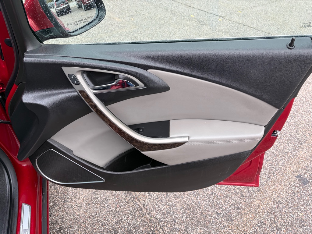 Photo 21 of this BUICK VERANO
