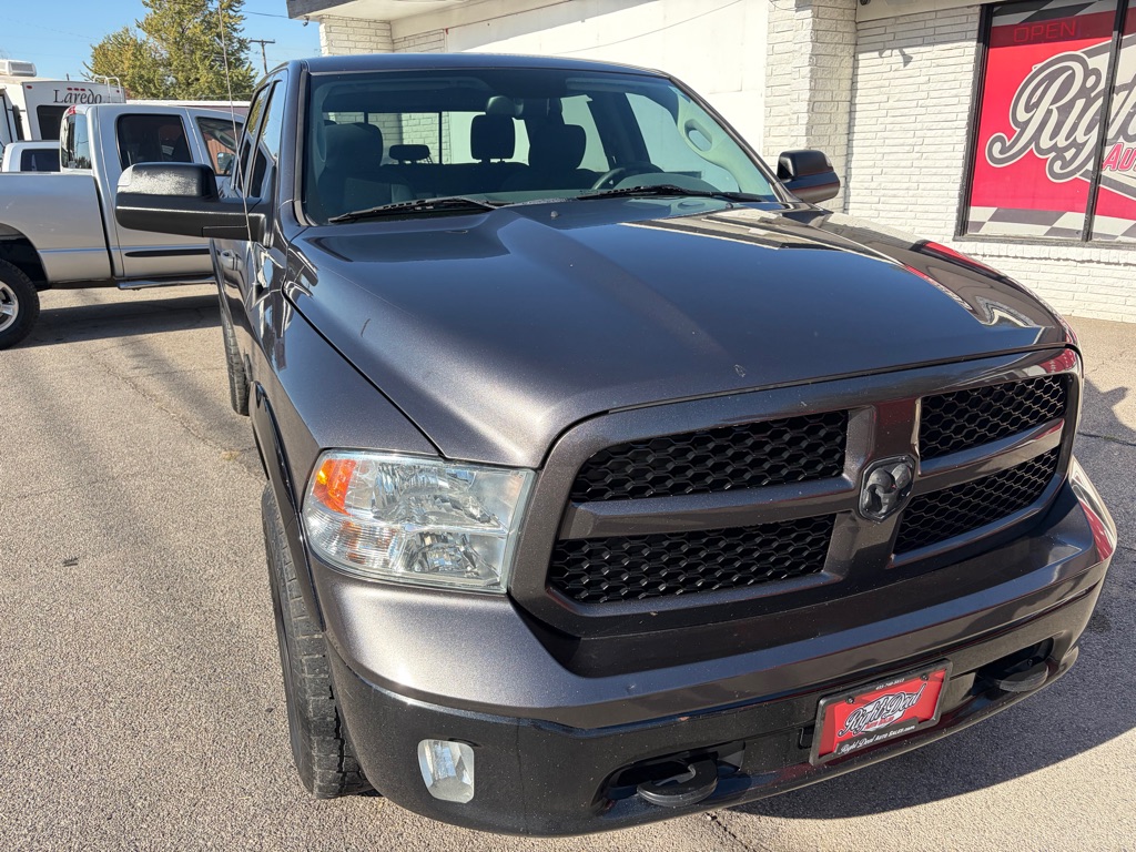 Photo 9 of this RAM 1500