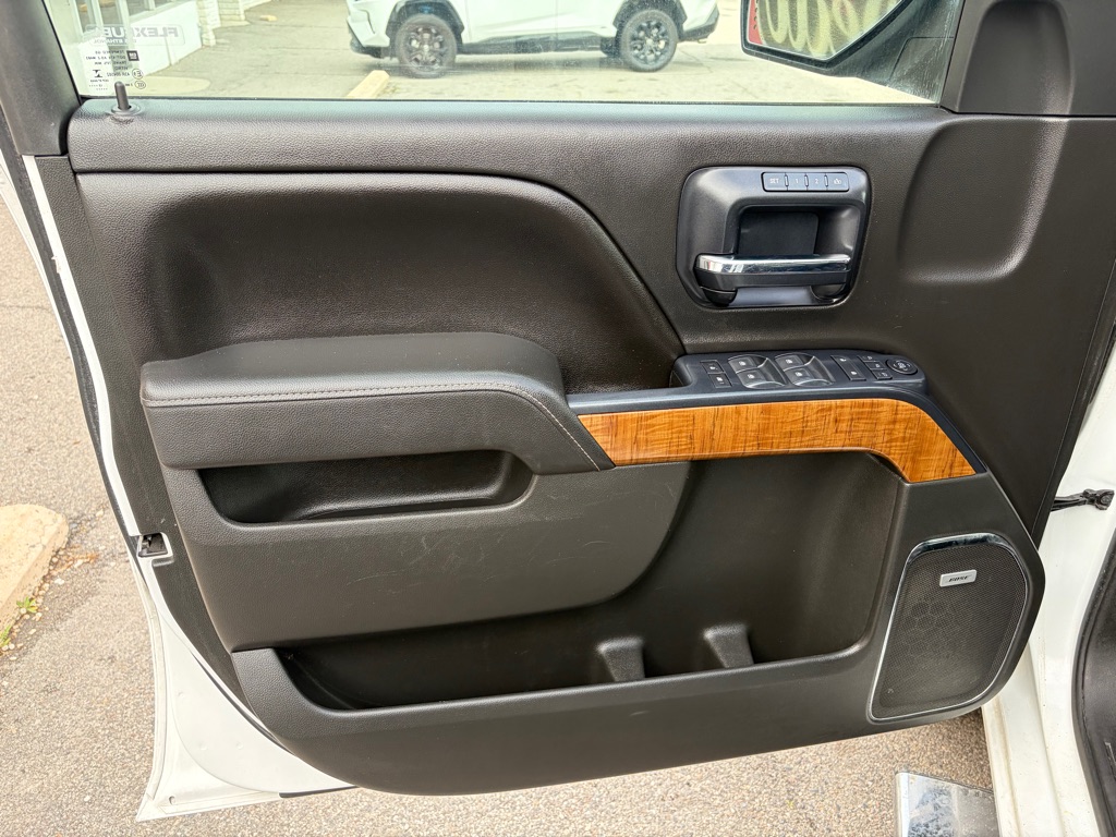 Photo 10 of this GMC SIERRA 1500