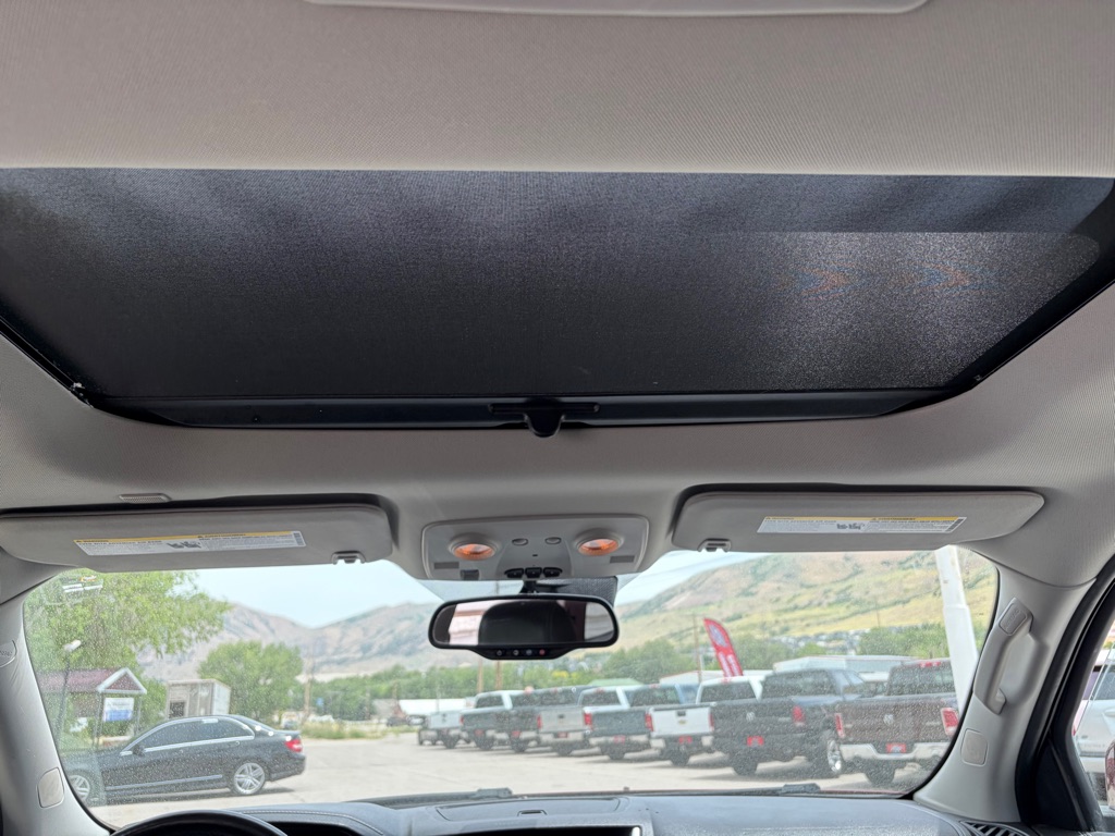 Photo 21 of this GMC ACADIA LIMITED
