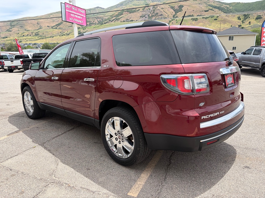 Photo 5 of this GMC ACADIA LIMITED