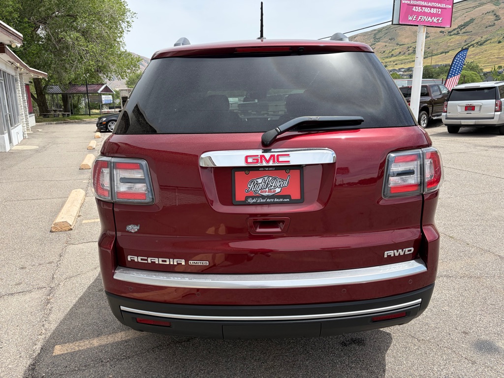 Photo 6 of this GMC ACADIA LIMITED
