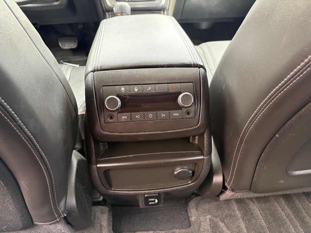 Photo 19 of this GMC ACADIA LIMITED