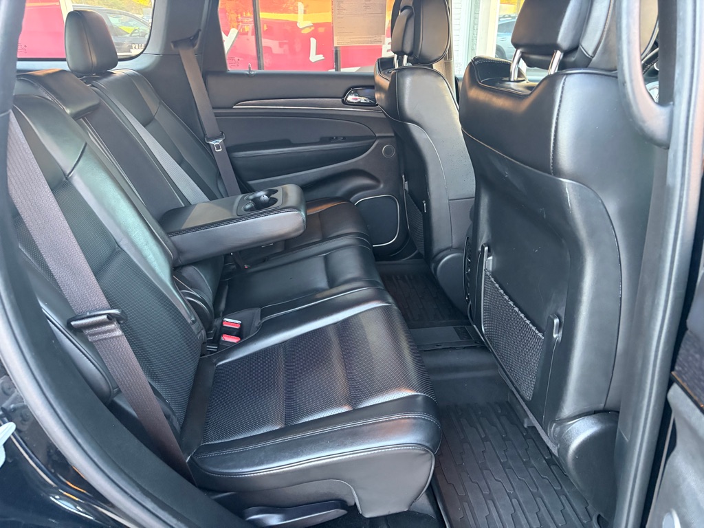 Photo 35 of this JEEP GRAND CHEROKEE