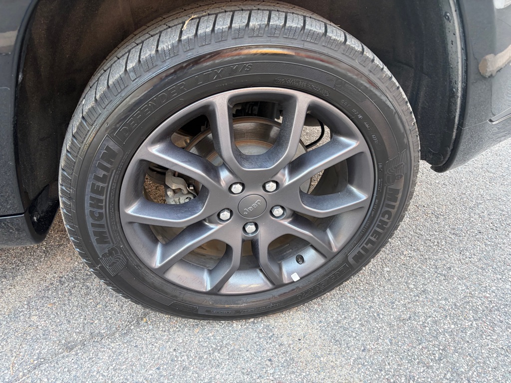 Photo 14 of this JEEP GRAND CHEROKEE