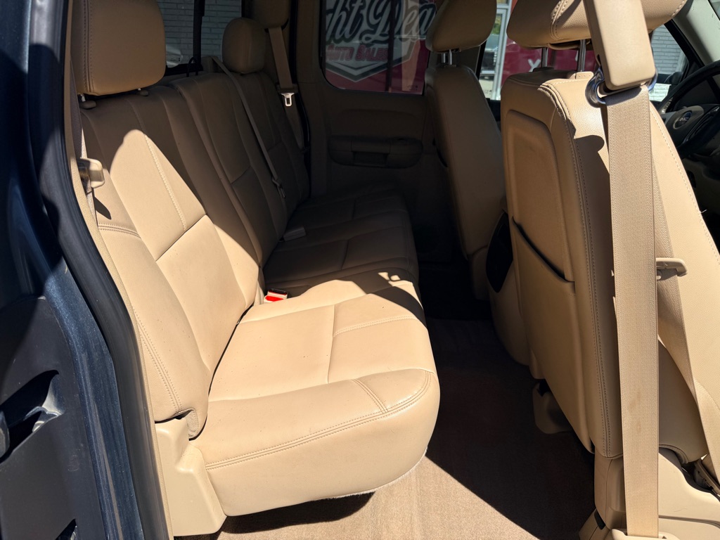 Photo 15 of this GMC SIERRA 3500HD