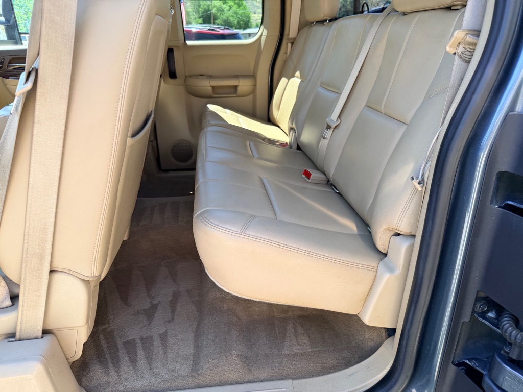 Photo 22 of this GMC SIERRA 3500HD