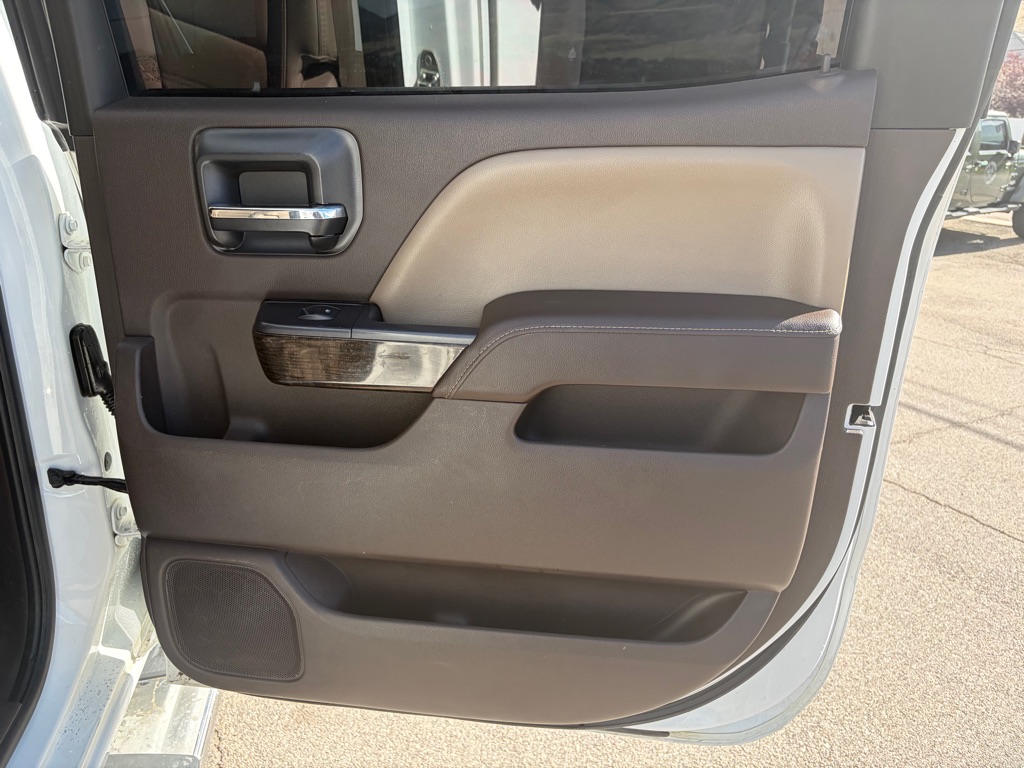 Photo 35 of this GMC SIERRA 2500HD